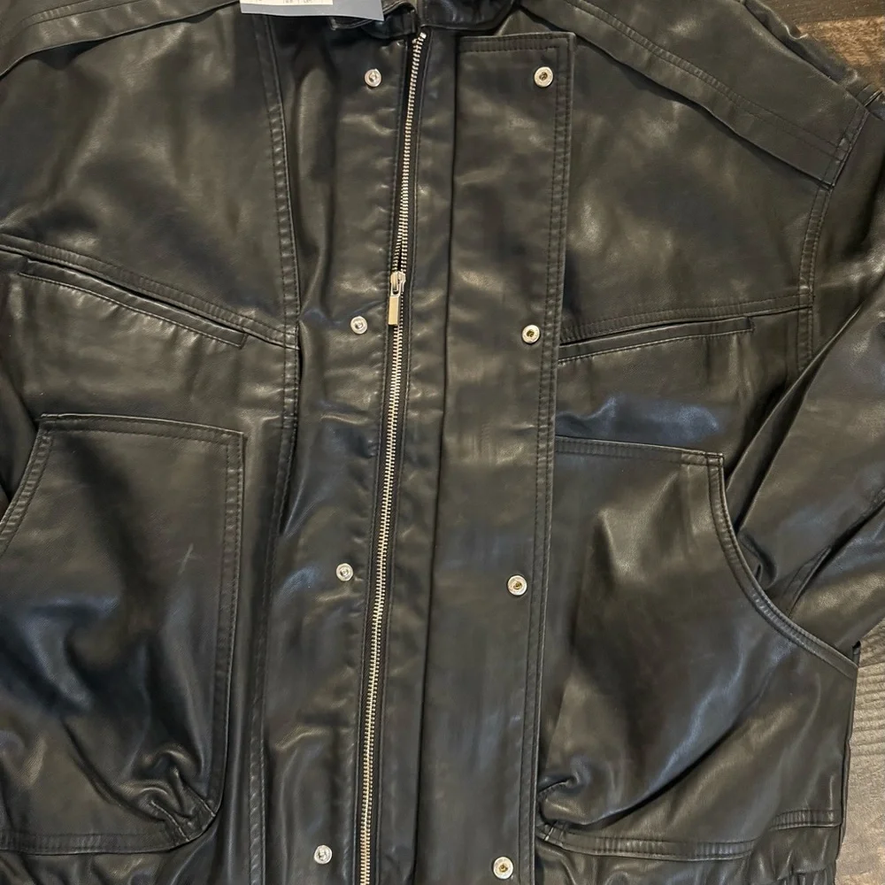 Women’s Universal Thread Leather Jacket - Picture 3 of 4